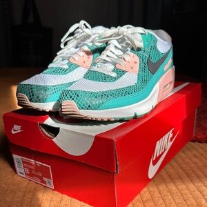 Nike Air Max Green and Pink Women's size 8 | youth 6.5 Sneakers